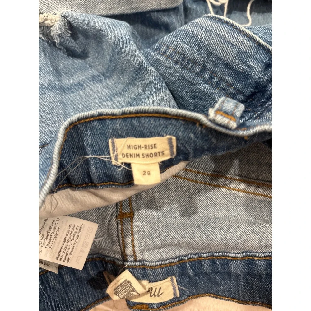 Madewell High Rise Denim Shorts Medium Wash Distressed Rolled Hem Size 28